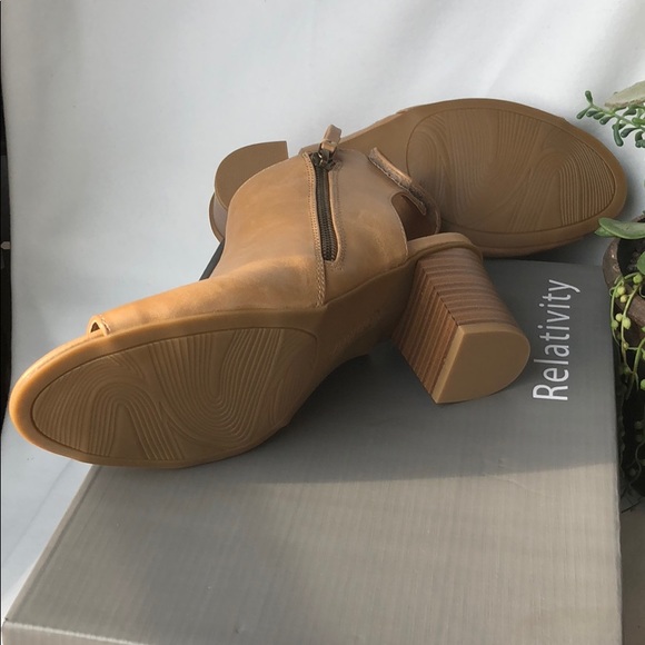 New with tags CAMEL OPEN TOE BOOTIE W/ Side zip - Picture 8 of 8